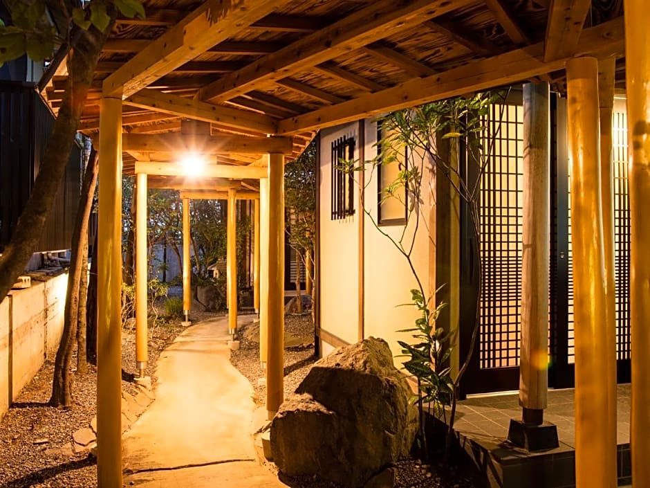 Yufuin Onsen Ryokan Mebaeso