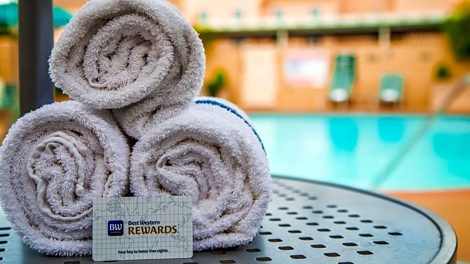 Best Western Plus Hilltop Inn