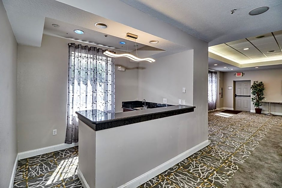 Holiday Inn Express Hotel & Suites Clearwater US 19 North By IHG