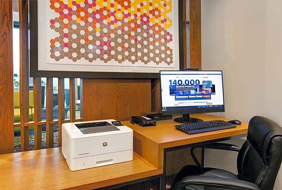 Holiday Inn Express And Suites Milwaukee - Brookfield By IHG