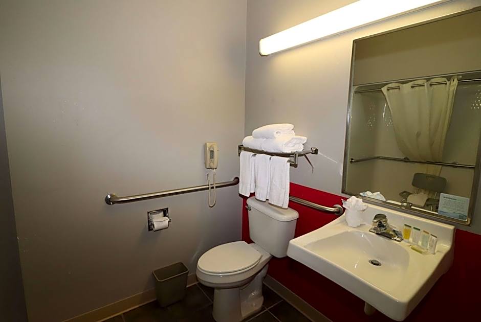 Super 8 by Wyndham Perryville