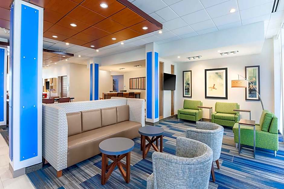 Holiday Inn Express & Suites Chicago OHare Airport, an IHG Hotel By IHG