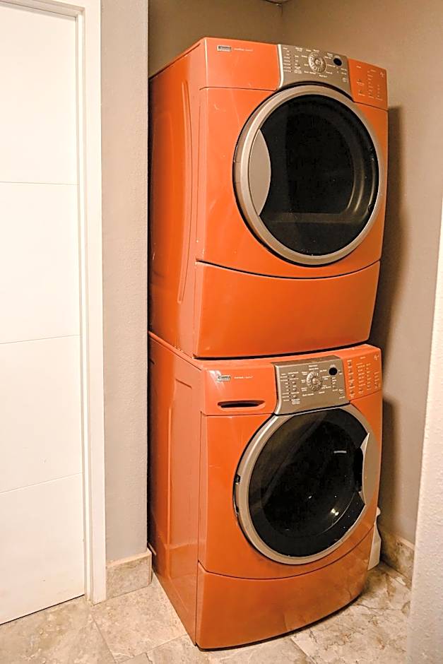 Tritons Place-Half Acre Oceanfront Paradise With Private Pool, Jacuzzi, Fire Pit, Beach Access