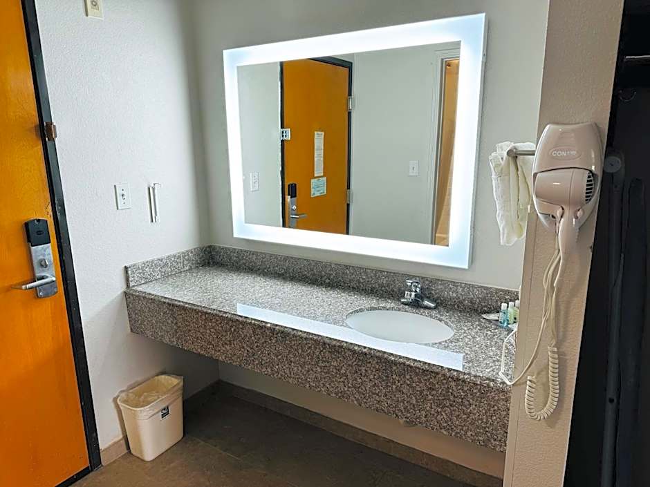 Quality Inn Near Seaworld