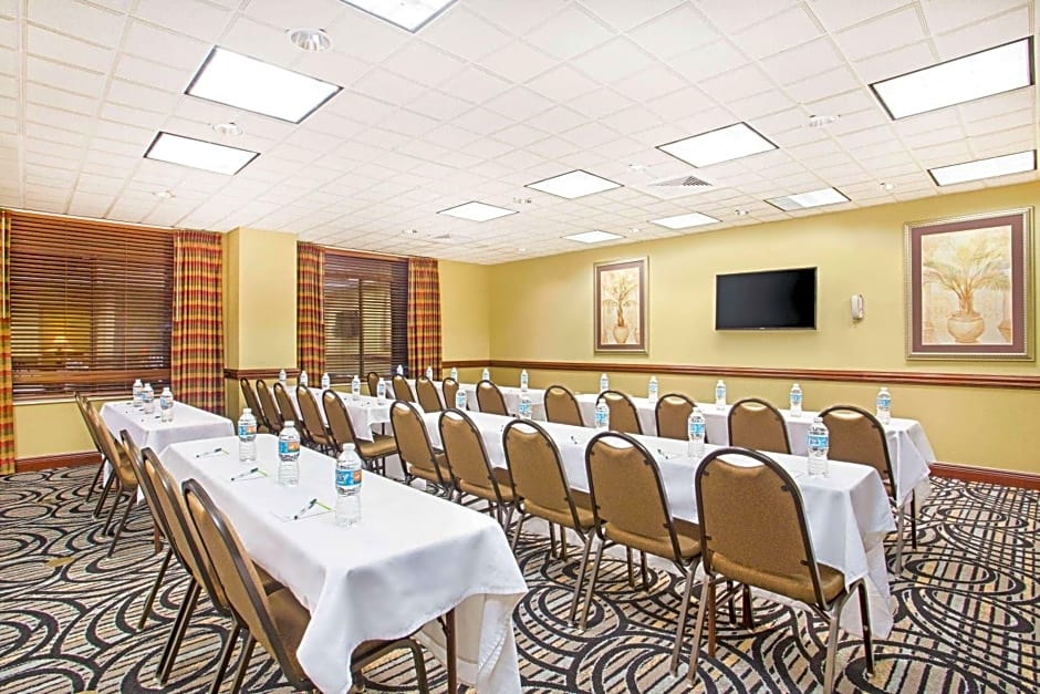 Holiday Inn Express Mobile I 65 By IHG