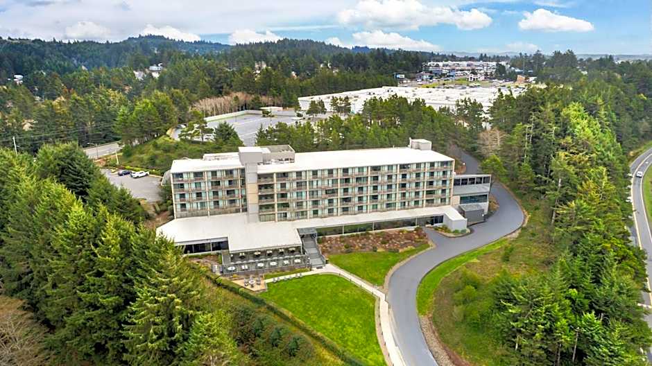 Best Western Plus Agate Beach Inn