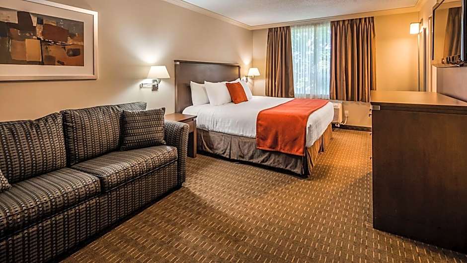 Best Western Plus Guildwood Inn