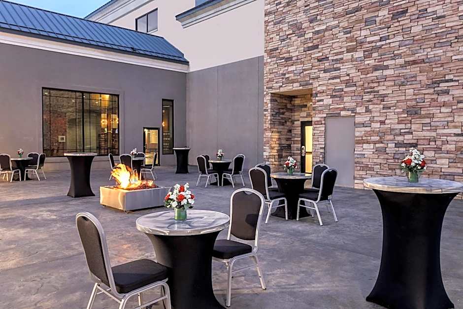 Four Points By Sheraton Bentonville
