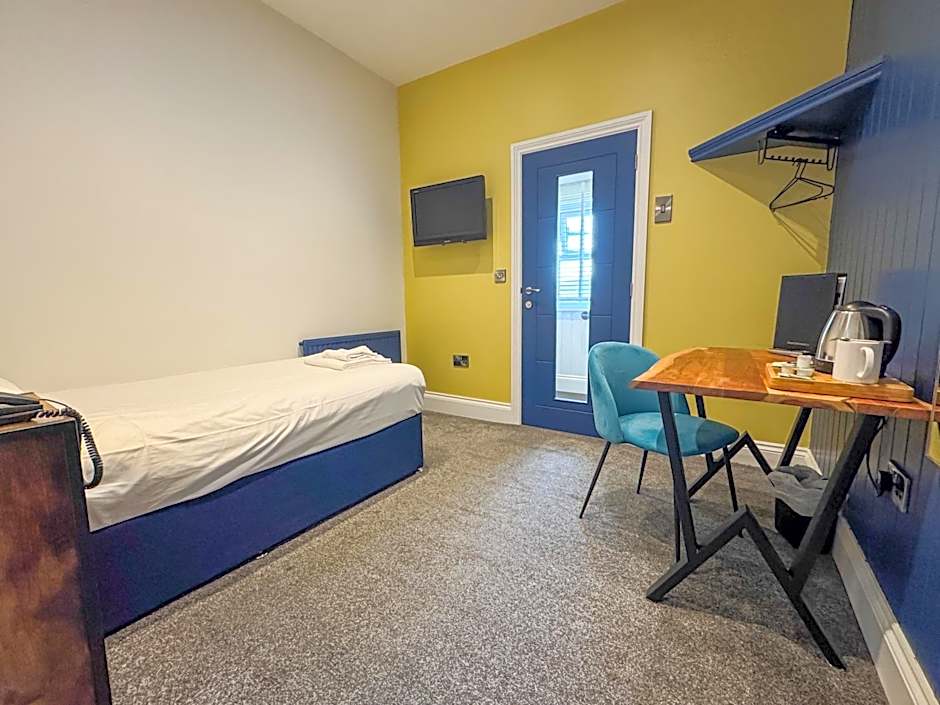 Delmont Hotel & View Restaurant