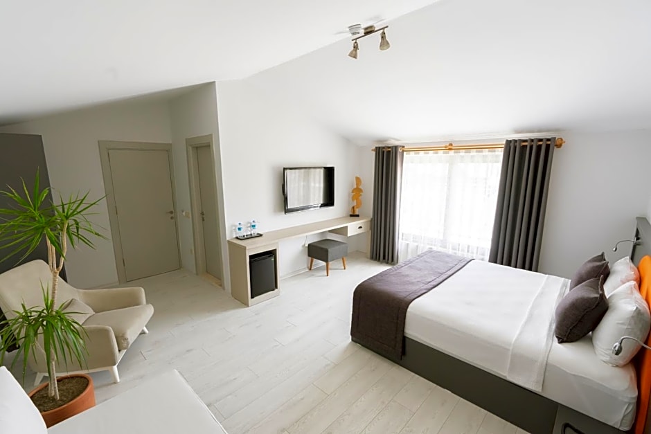 WEST HOUSE EXCLUSIVE HOTEL