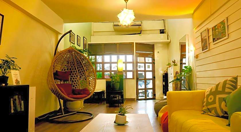 Les Fleurs Bangkok Hostel