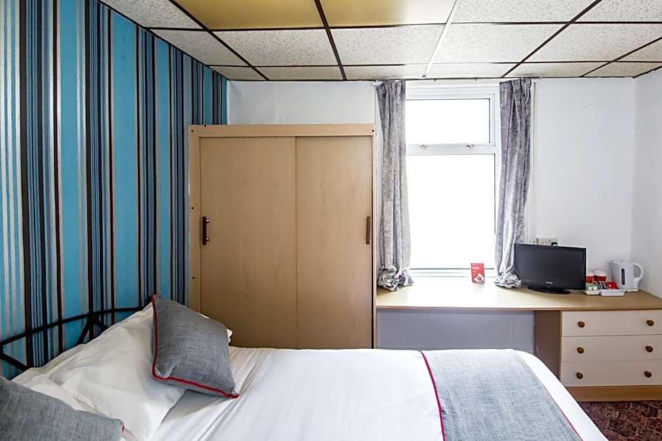 MyRoomz Silver Strand Hotel