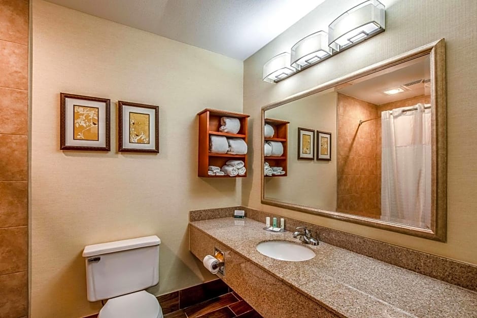 Quality Inn & Suites