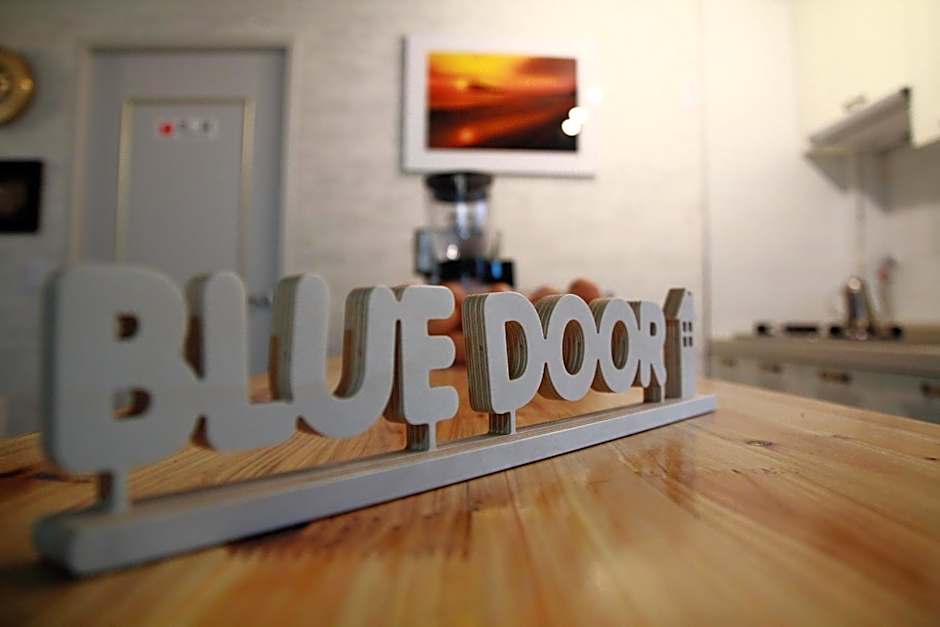 Blue Door Hostel Guesthouse