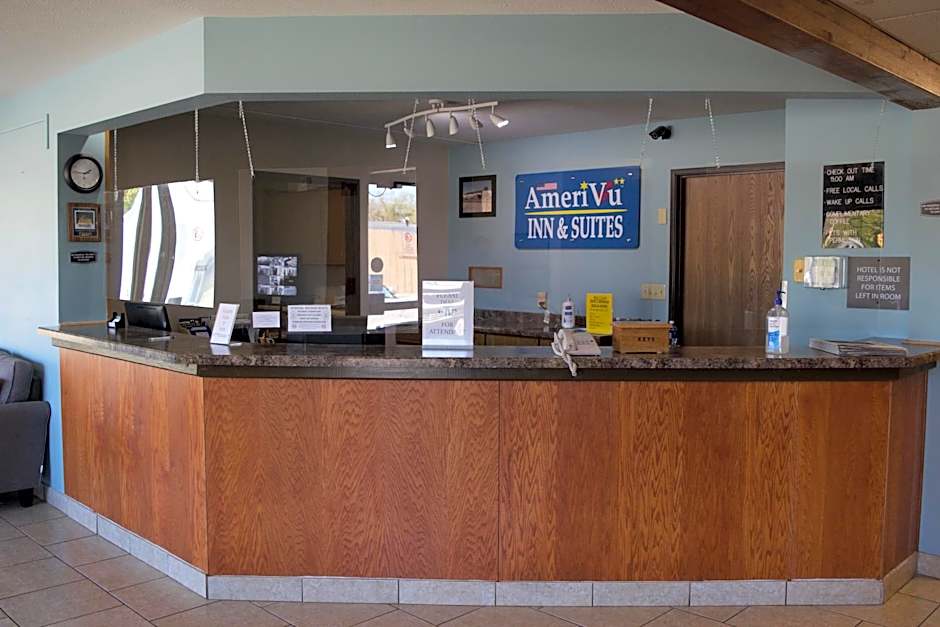 AmeriVu Inn and Suites Shawano WI