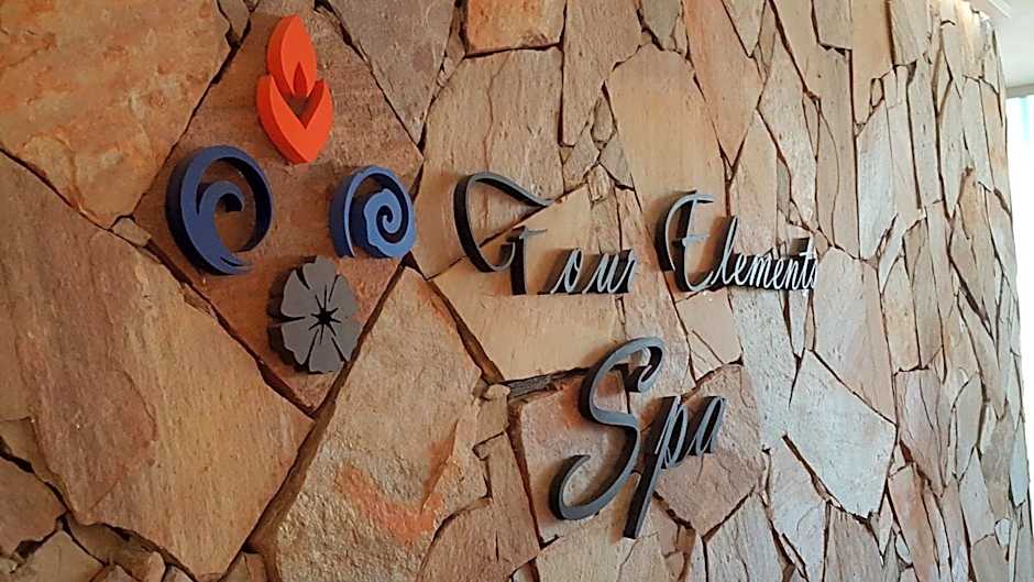 Howard Johnson by Wyndham San Pedro