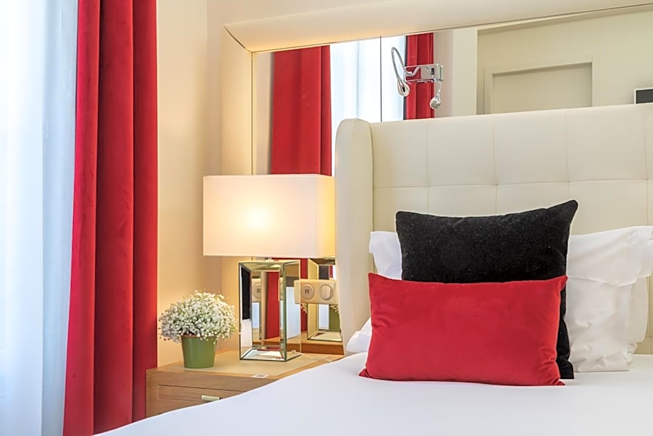 Hotel Camille Paris Gare de Lyon, Tapestry Collection by Hilton