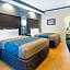 Econo Lodge Inn & Suites