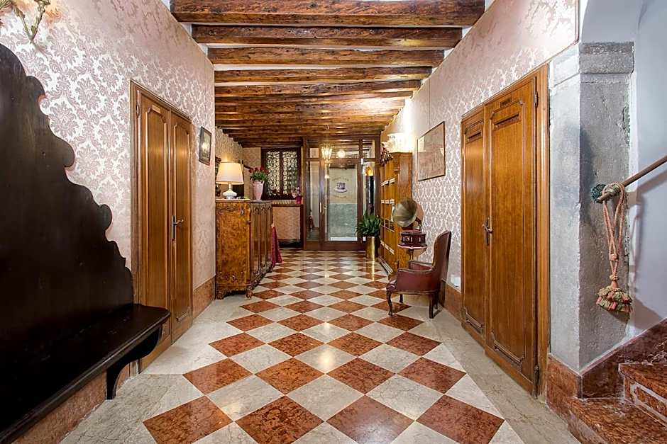 Hotel Mezzo Pozzo