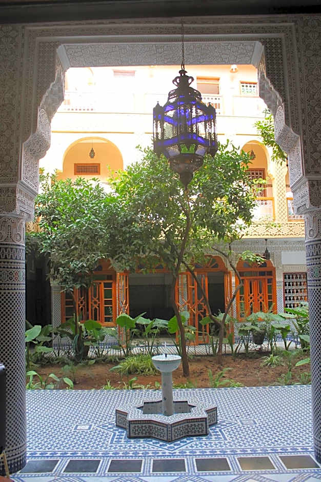 Riad Les Chrifis Navette Aéroport 24 sur 24