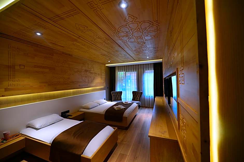 Inanlar Deluxe Hotel & Bungalow