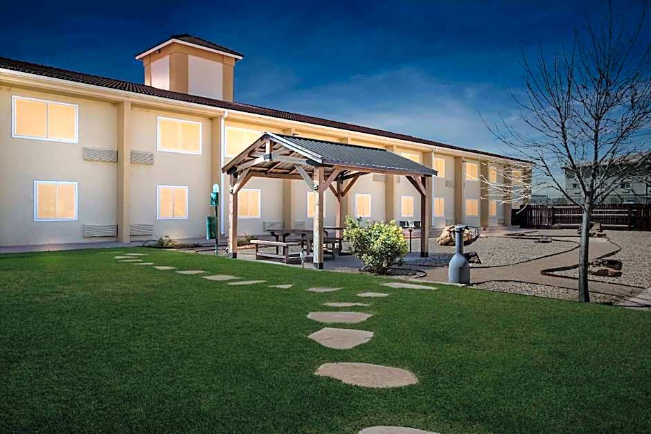 Comfort Inn City of Natural Lakes