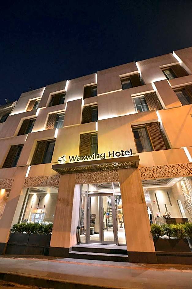 Waxwing Hotel