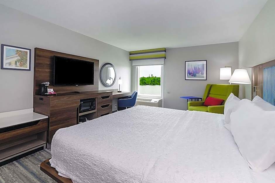 Holiday Inn Express Hotel & Suites Port Charlotte By IHG