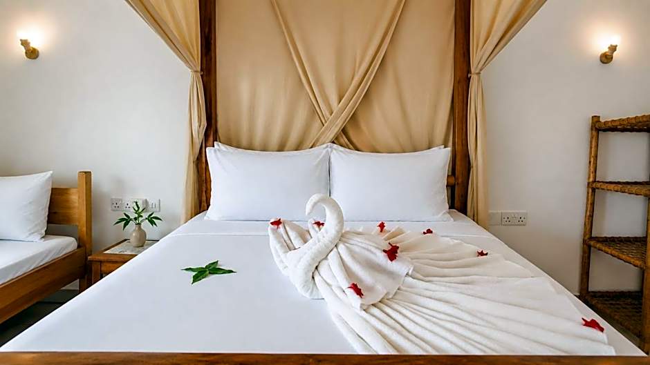 AROYA Boutique Hotel