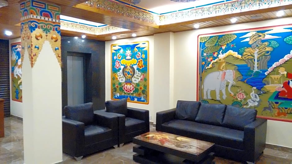 Hotel MMR Manor MG Marg