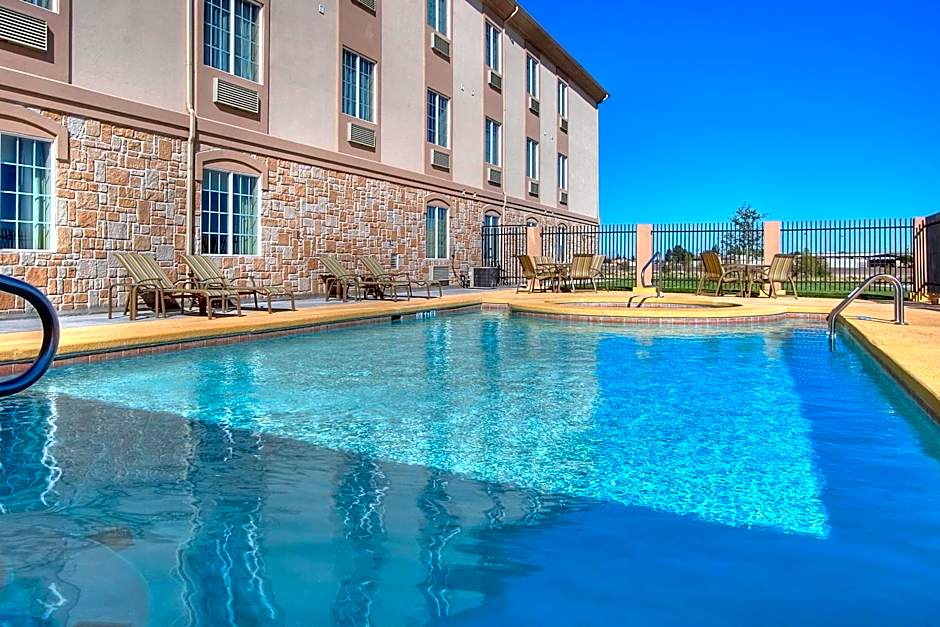 Spark by Hilton Pecos