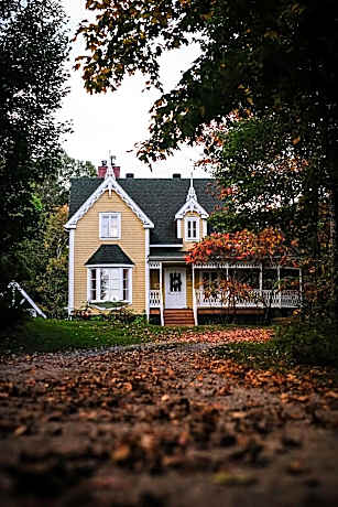 Le Pavillon! Comfort in Nature with spa and fireplaces