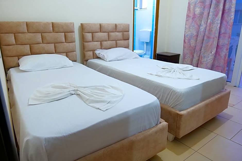 Hotel Rixhi