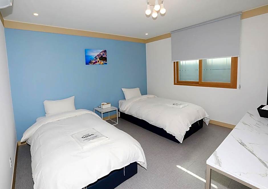Photo 1 of 8 of 2 Beds