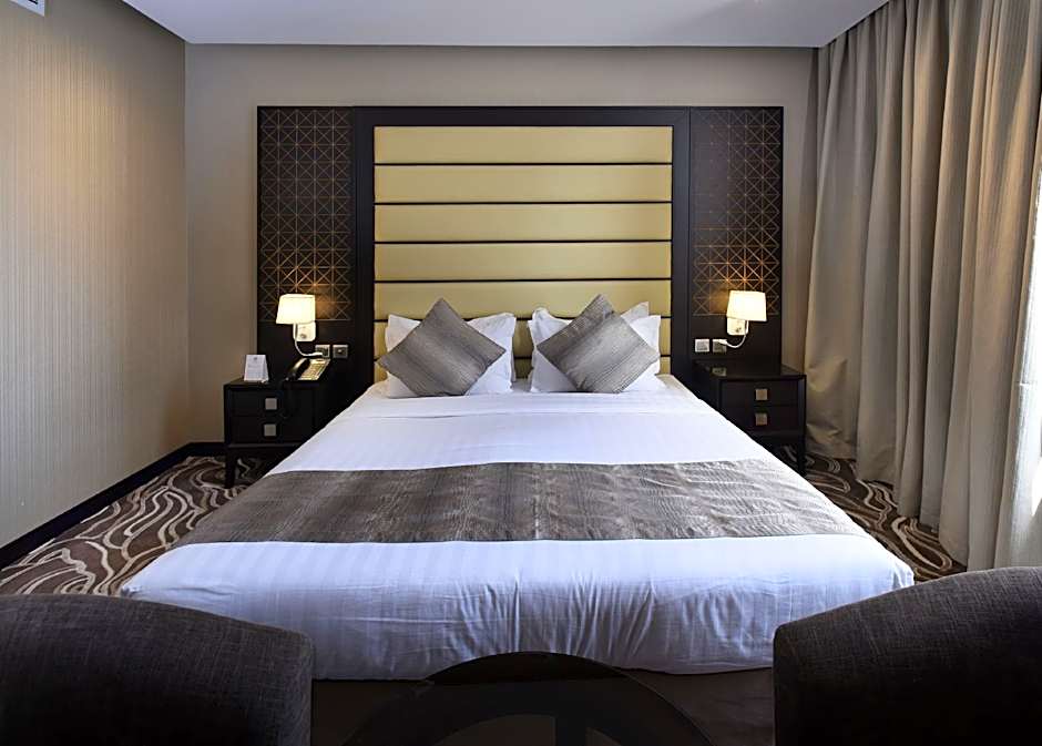 Naviti Warwick Al Khobar