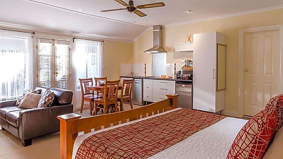 One Tree Bed And Breakfast