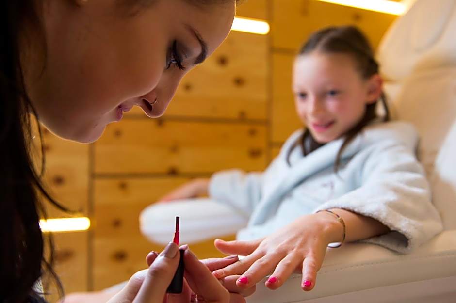 Abinea Dolomiti Romantic Spa Hotel