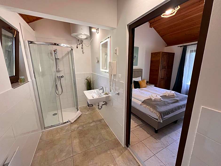 Tenger-szem Panzió és Lovasudvar