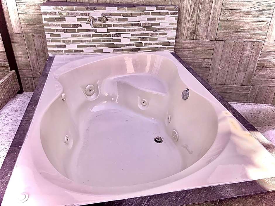 Loft Arte y Diseno Alberca Terraza Asador, CUERNAVACA SOMOS EL UNICO AIRBN QUE TE OFRECE 2 EXCLUSIVOS JACUZZIS PROFESIONALES CO