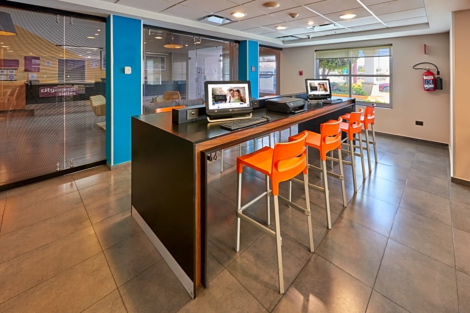 Sierra Suites By HP Hotels