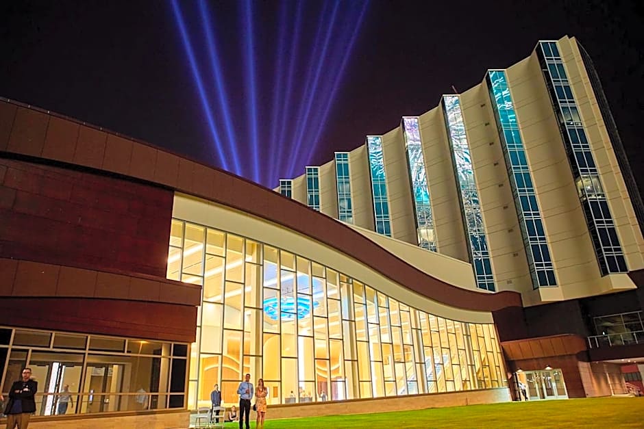 Mystic Lake Casino Hotel