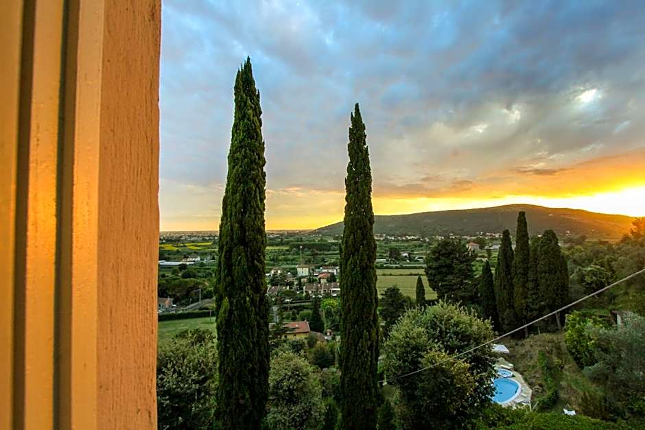 Villa Alta - Residenza d'epoca con piscina