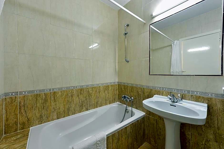 Apartamentos San Antonio Beach