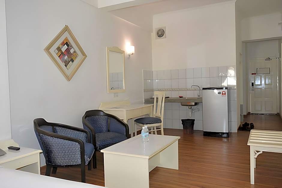 Promenade Service Apartment