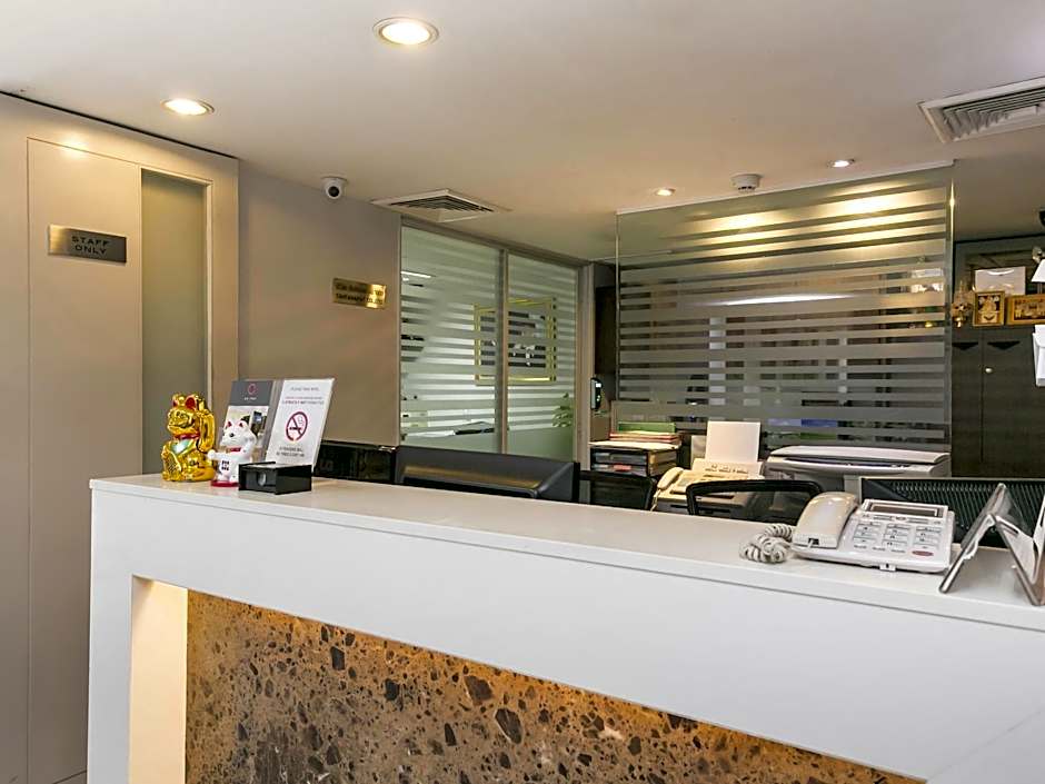 24 Inn at BTS Phrom Phong