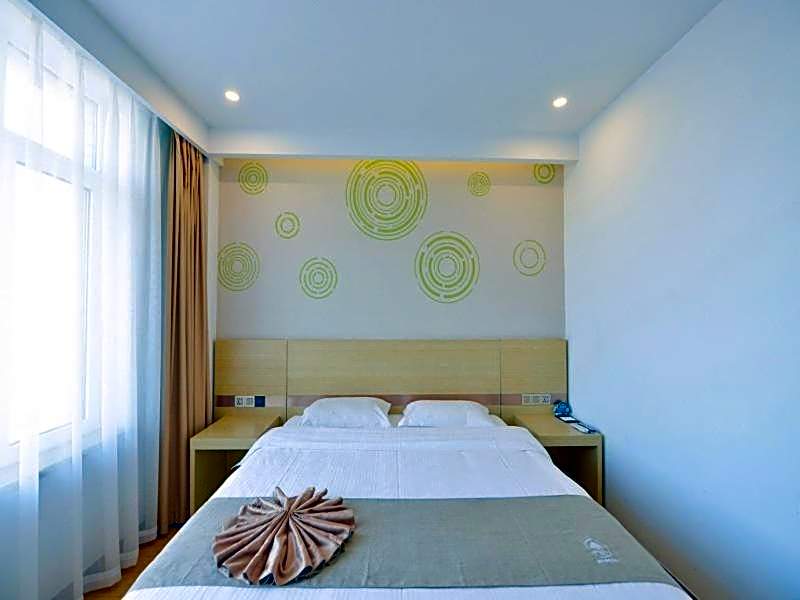 GreenTree Inn Dalian Dalian North Railway Station Express Hotel