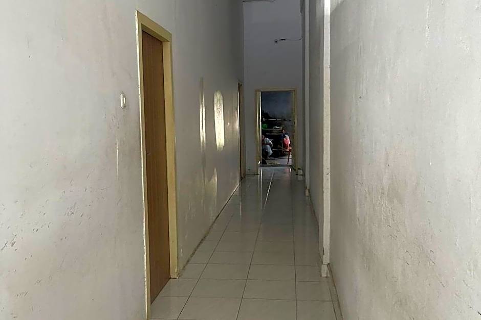 Hotel O Neva Guest House SyariahNearWaduk Cipta Karya