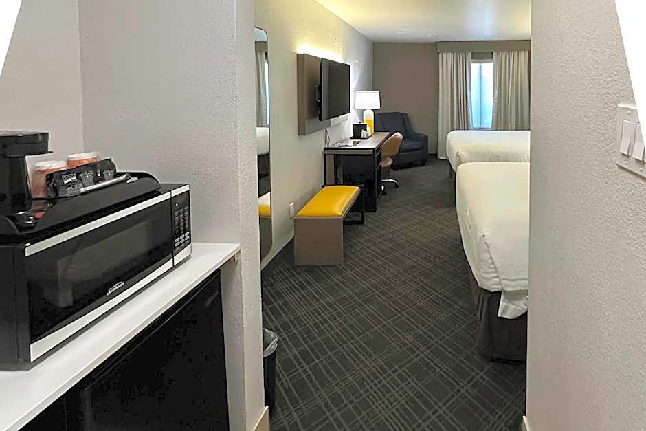 Comfort Inn North Dallas Near the Galleria