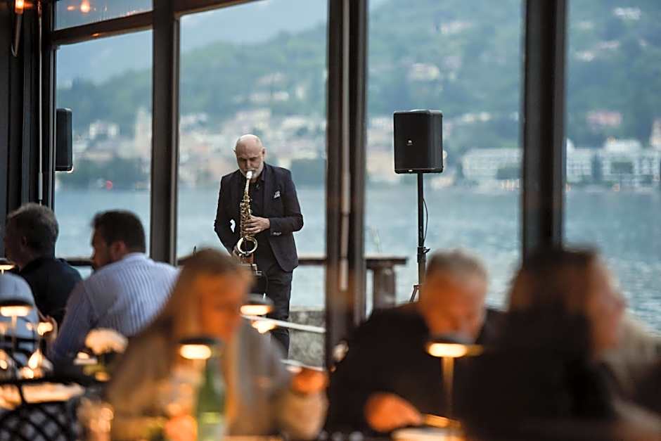 Bella Hotel & Restaurant with private dock for mooring boats