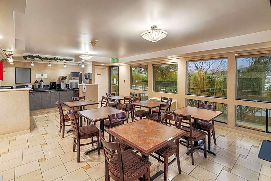 Inn at Lake Washington By OYO I-405